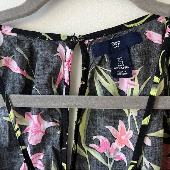 GAP Floral Spaghetti Strap Tank Top Women’s Small Black Pink Green Summer Blouse - Picture 3 of 9
